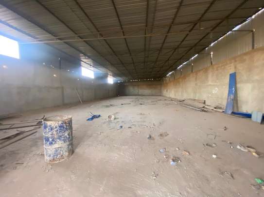 Hangar de 600m2  à Kounoune image 9