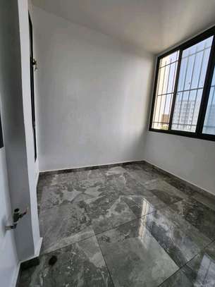 Appartement f3 de 2 chambres et salon à Mermoz image 7