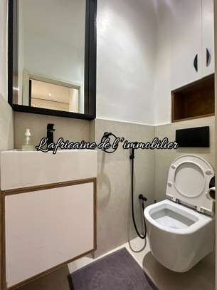 Studio meublé - A louer au centre-ville image 11