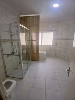 Maison a louer aux Almadies image 9