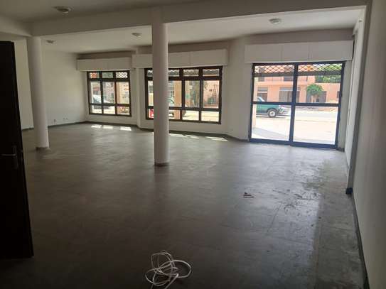 MAGASIN A LOUER A NGAPAROU image 3