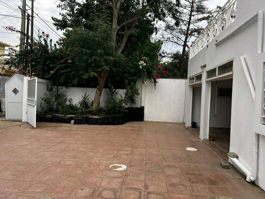 Sublime villa Mermoz image 7