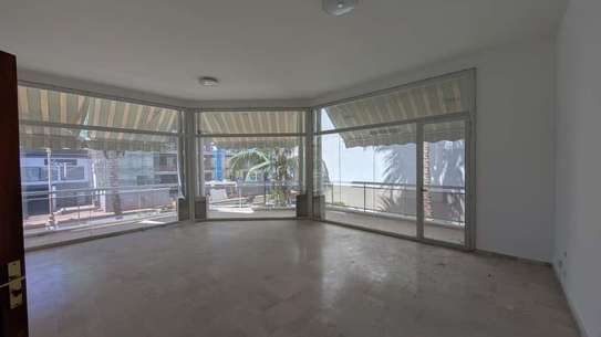 Villa commerciale aux Almadies à louer image 4