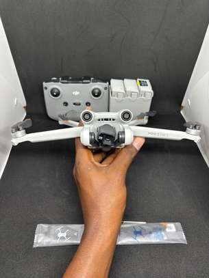 DJI MINI 3 (fly more combo ) image 2