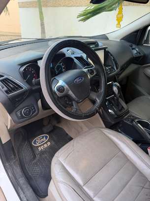 Ford Escape 2015 SUV image 3