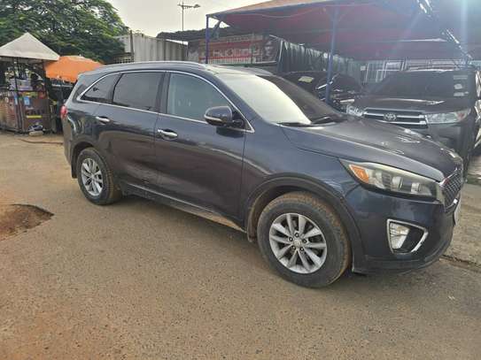 kia sorento image 10