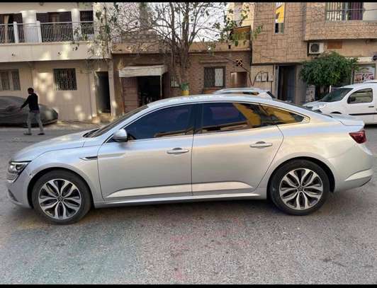Automobile image 12