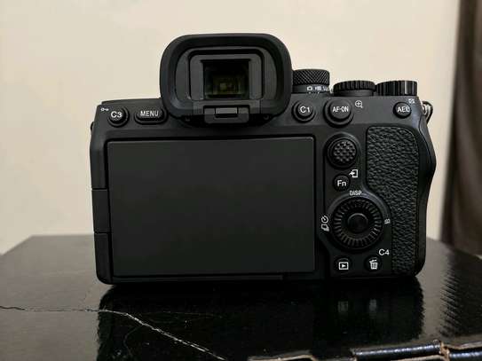 Sony a7 IV neuf jamais utiliser boitier nu image 2