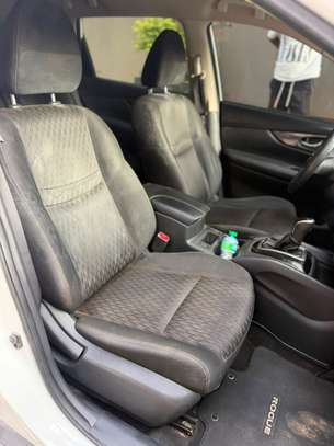 Nissan rogue image 4