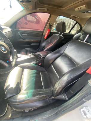 BMW 328i image 12