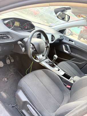 Peugeot 308 image 5