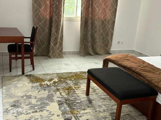 Appartement meublé de type F4 au Point-E image 7
