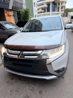 Mitsubishi Outlander 2017 image 3