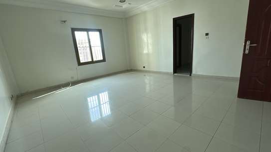 GRAND APPARTEMENT F3 LUMINEUX - POINT E image 8