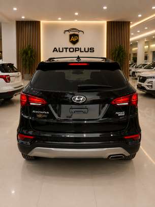 Hyundai Santafe 2018 Limited image 4