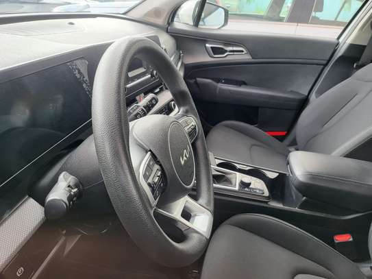 KIA SPORTAGE image 4