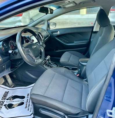 Je vend ma kia forte 2018 automatic essence image 2