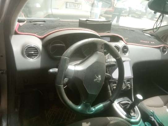 Peugeot 308 image 2