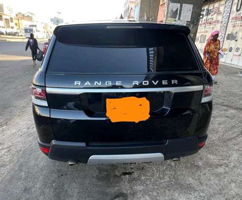 Range rover sport image 8