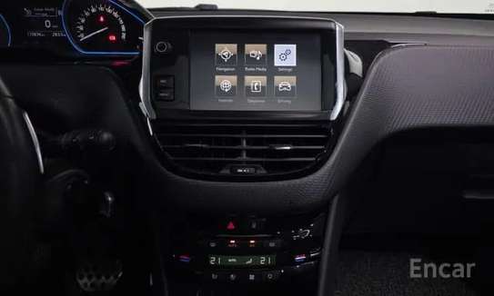 Peugeot 2008 année 2017 image 7