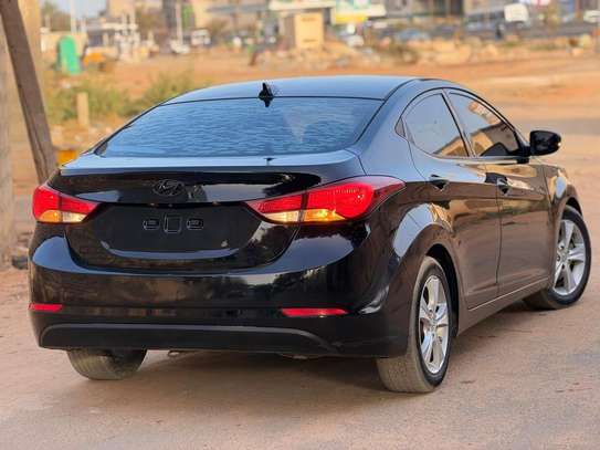 Hyundai Elantra image 6