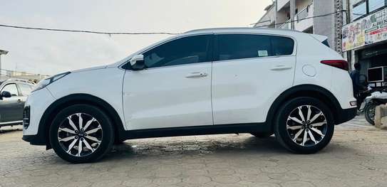TRÈS BELLE KIA SPORTAGE image 6