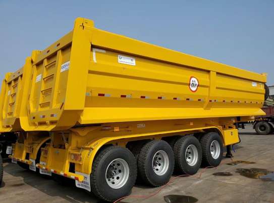 Semi Remorque Benne Sinotruk Howo 4 Essieux 60tonnes image 2