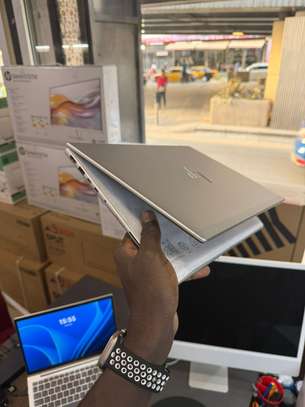 HP Elitebook 6 G1i Ultra ( Azerty d’origine) image 3