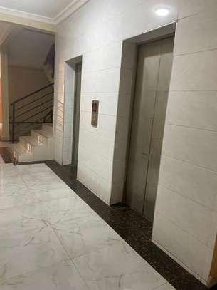 Appartement F4 à louer boulevard cheikh anta diop image 2