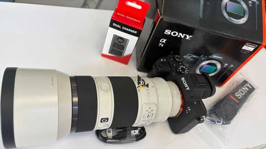 Sony alpha a7 II avec objectif 70-200 f4 plus sac image 2