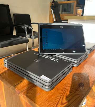 Dell portable compact gris anthracite mobilité pro image 3