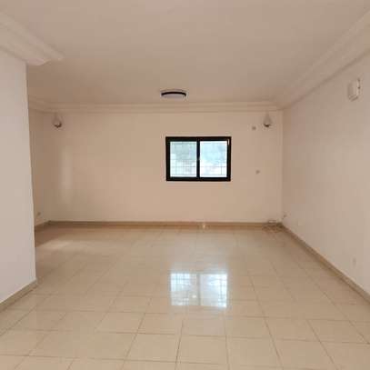 Magnifique Appartement F3 ou F4 à vendre corniche Ouakam image 8