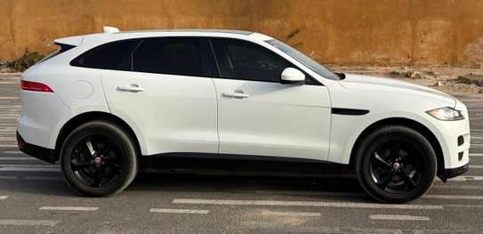 Jaguar F-pace image 3