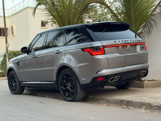 Range rover sport image 7