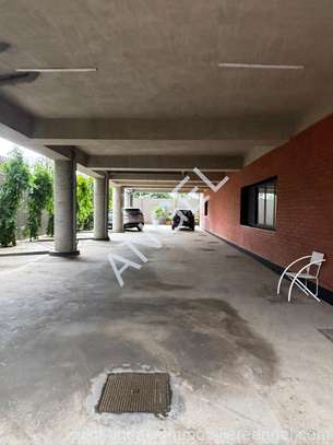 F4 meublé spacieux et lumineux aux Almadies image 2