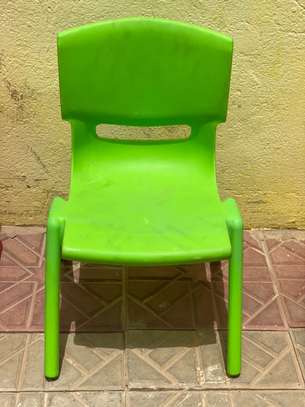 Chaise et tabouret en plastique enfants image 5