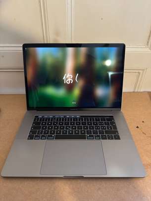 MACBOOK PRO 16 POUCE 2019 i7 6coeurs image 4
