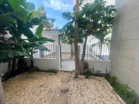 Villa à Louer aux Almadies image 2