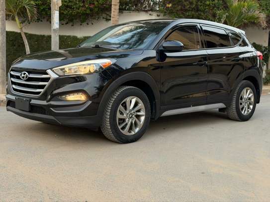 HYUNDAI TUCSON image 6