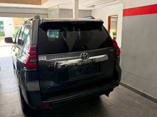 Toyota PRADO VX 2024 SUV Gris métallisé image 14