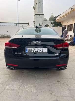 Hyundai Genesis 3.8L V6 Noir Berline Spacieuse image 2