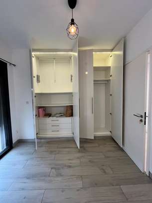 Appartement F4  à louer au Point  E image 14