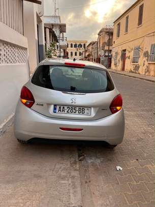 Peugeot 208 2019 image 2