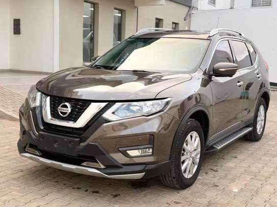 Nissan X-Trail 4x4 SUV 2018 image 4