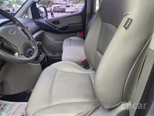 Hyundai Starex manuelle 51.000 kms 12 places image 8