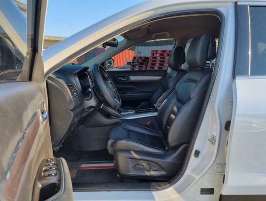 Renault Samsung QM6 image 11