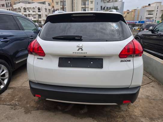 2017 Peugeot 2008 Modèle feline 1.6 e-HDi image 6