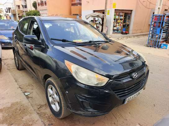 HYUNDAI TUCSON image 3
