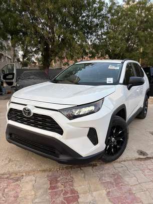 Toyota Rav 4 2020 image 2