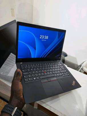 Lenovo Thinkpad T494s image 3